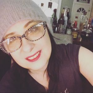 Meet your Posher, Linda